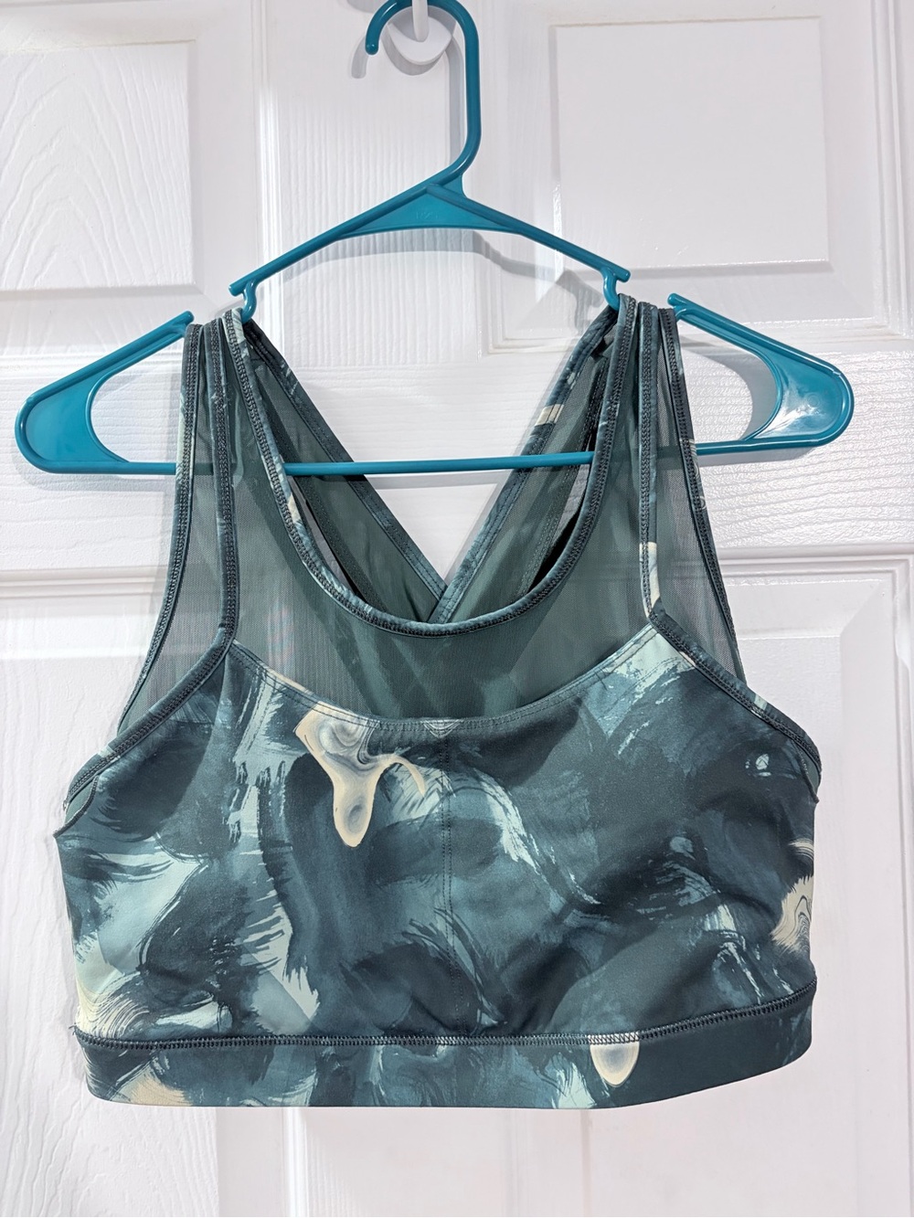 Fabletics Abstract Print Mesh Cross-Back Sports Bra - Size L